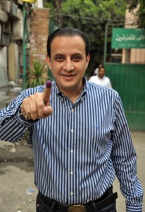 الإعلامى طارق علام وسعادته بالمشاركة في انتخابات الرئاسة